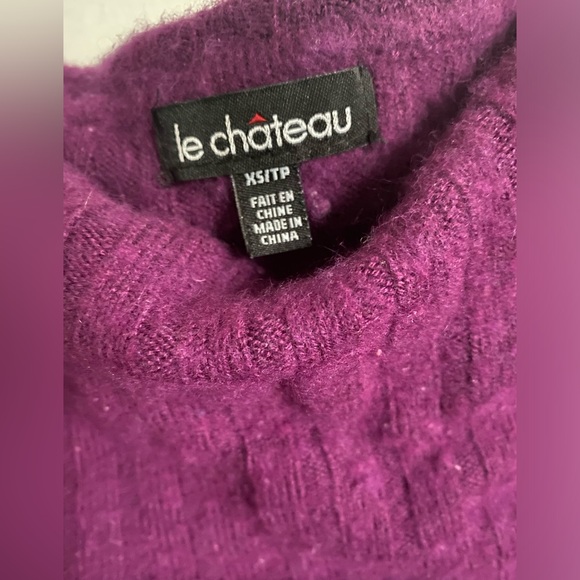 Le Chateau Off the shoulder sweater - Picture 2 of 3